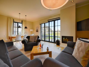 Reetland am Meer - Luxus Reetdachvilla mit 3 Schlafzimmern, Sauna und Kamin F08